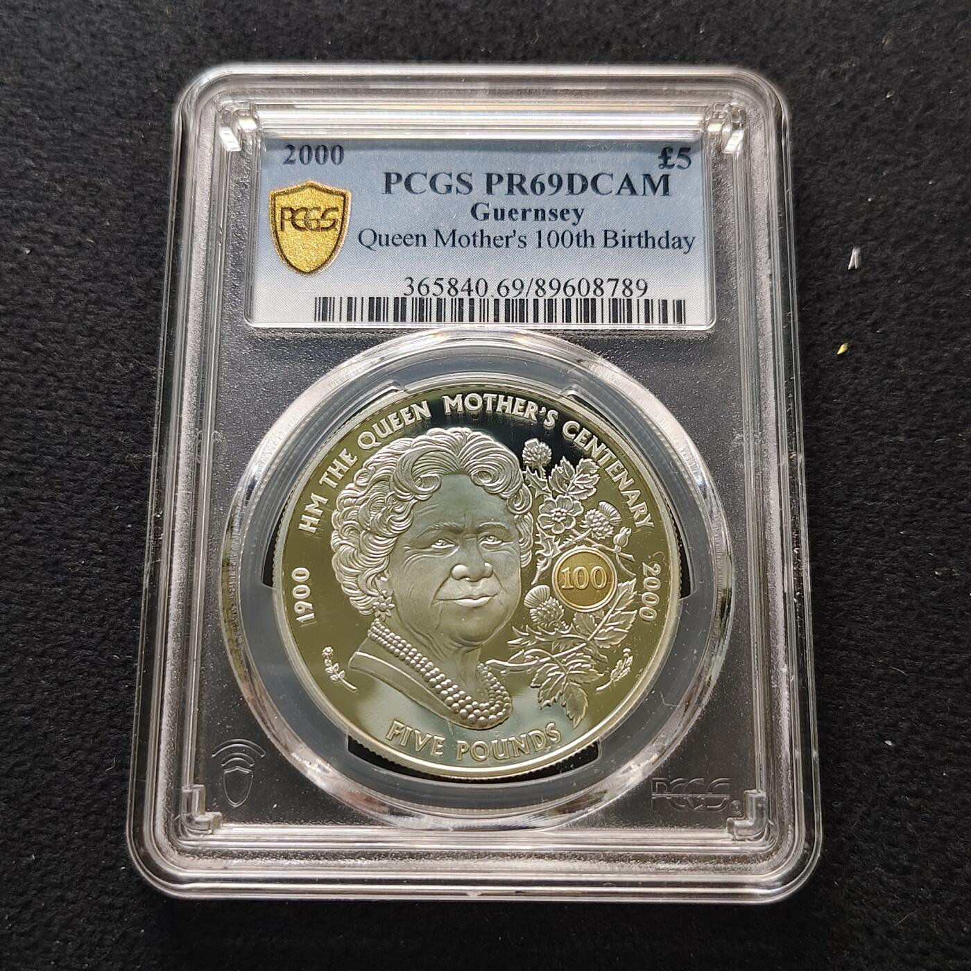 【全场包邮】纯粹捡漏拍481场（免费代拍第18场） 根西2000年5镑女王母亲伊丽莎白皇太后诞生100周年局部镀金精制克朗型纪念银币-PCGS PR69 DCAM