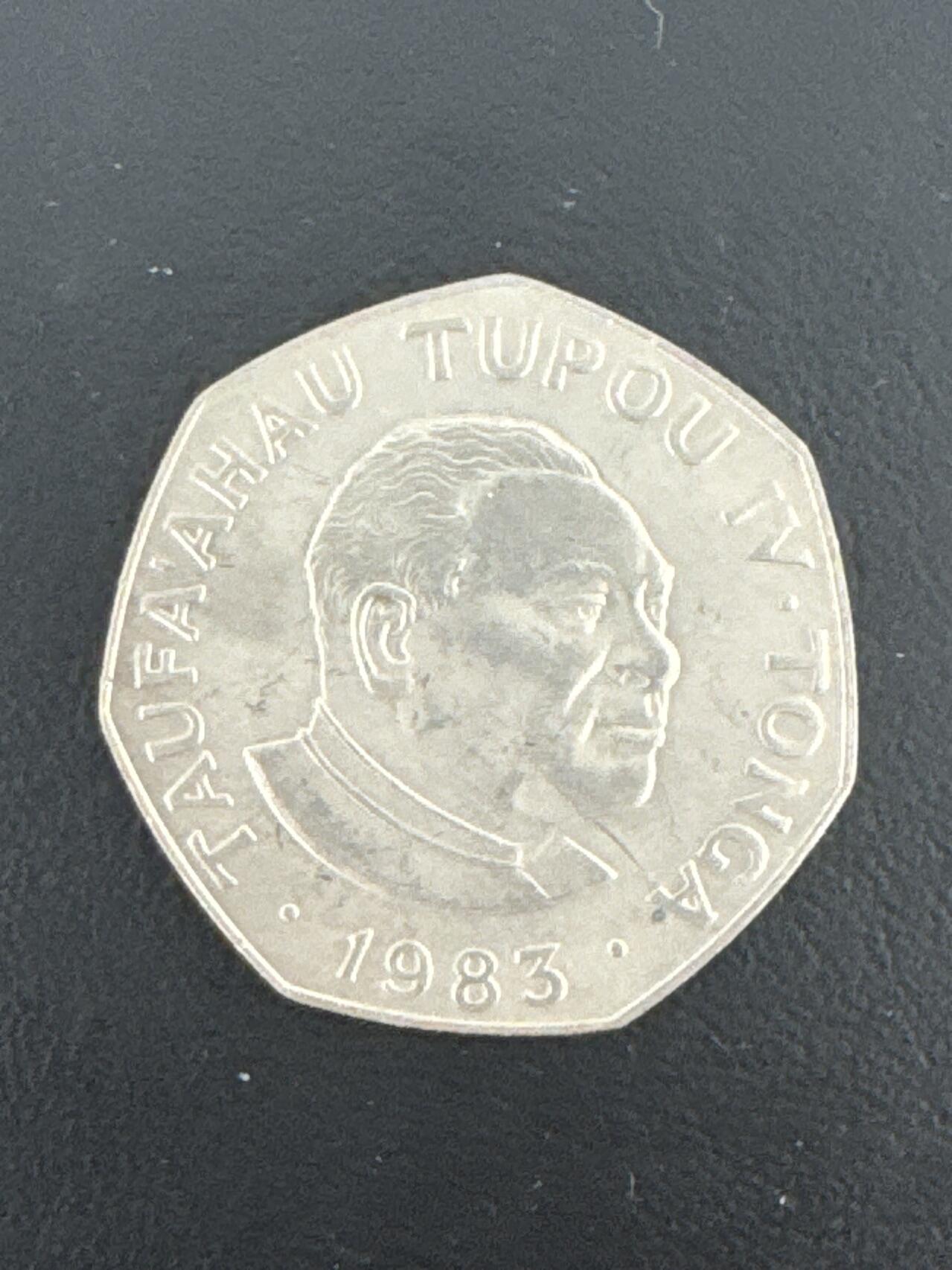 ❤️【币观天下】❤️ 第332期钱币拍卖- 2025.11.28周五晚上6点半场-长期征集拍品 汤加圣诞1983年1潘加镍质纪念币