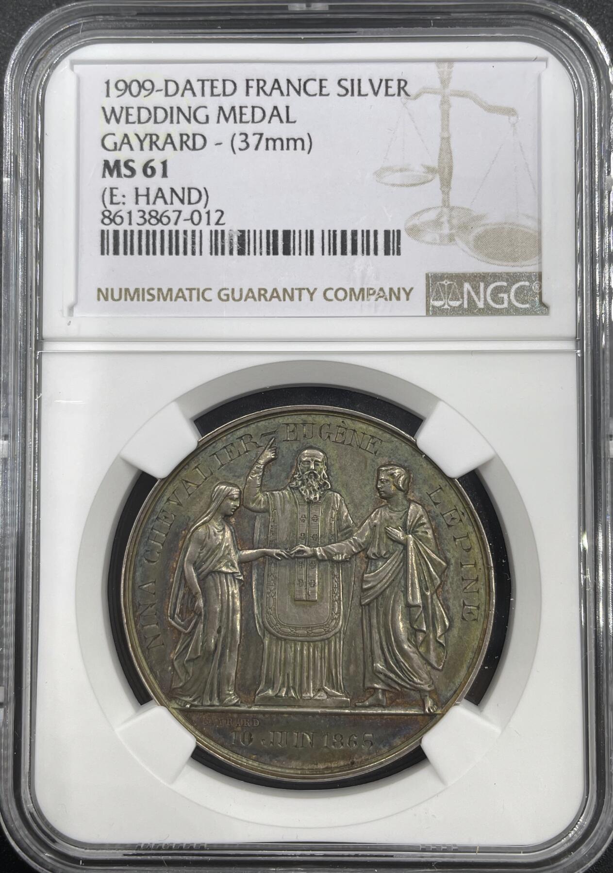 「木头集藏」章牌精品专场！ Gayrard～法国银婚纪念银章，MS 61，直径：37mm，手指边铭，少见版本，彩色氧化很美。