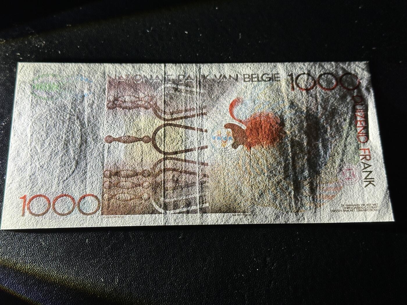 《外钞收藏家》第五百八十八期（优质场）（本平台长期征集拍品、欢迎藏友们联系合作） 比利时倒二版1000法郎 非全新 品相如图
