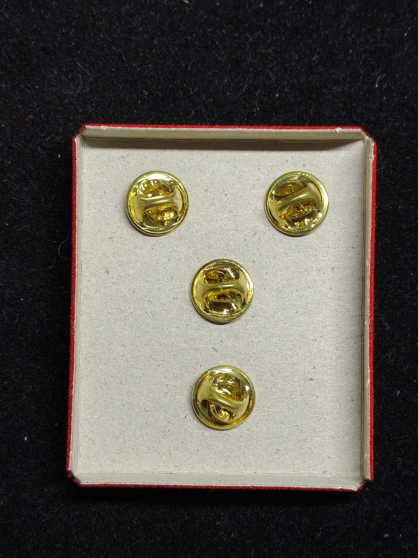 铭记历史 勿忘国耻 抗战胜利80周年精品专场 第二场 台国防部制外岛地区服务纪念章 三级原盒 盒瑕疵章完美