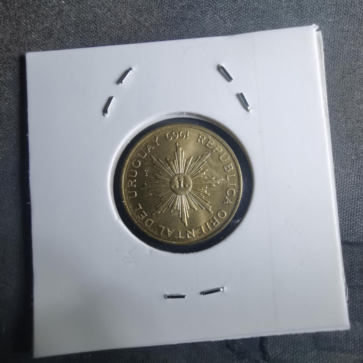 沼泽如烟--第914场 乌拉圭1969年5比索