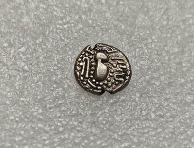 瓶子🏺第218期拍卖会 -  公元11世纪古吉拉特查拉建打制银币