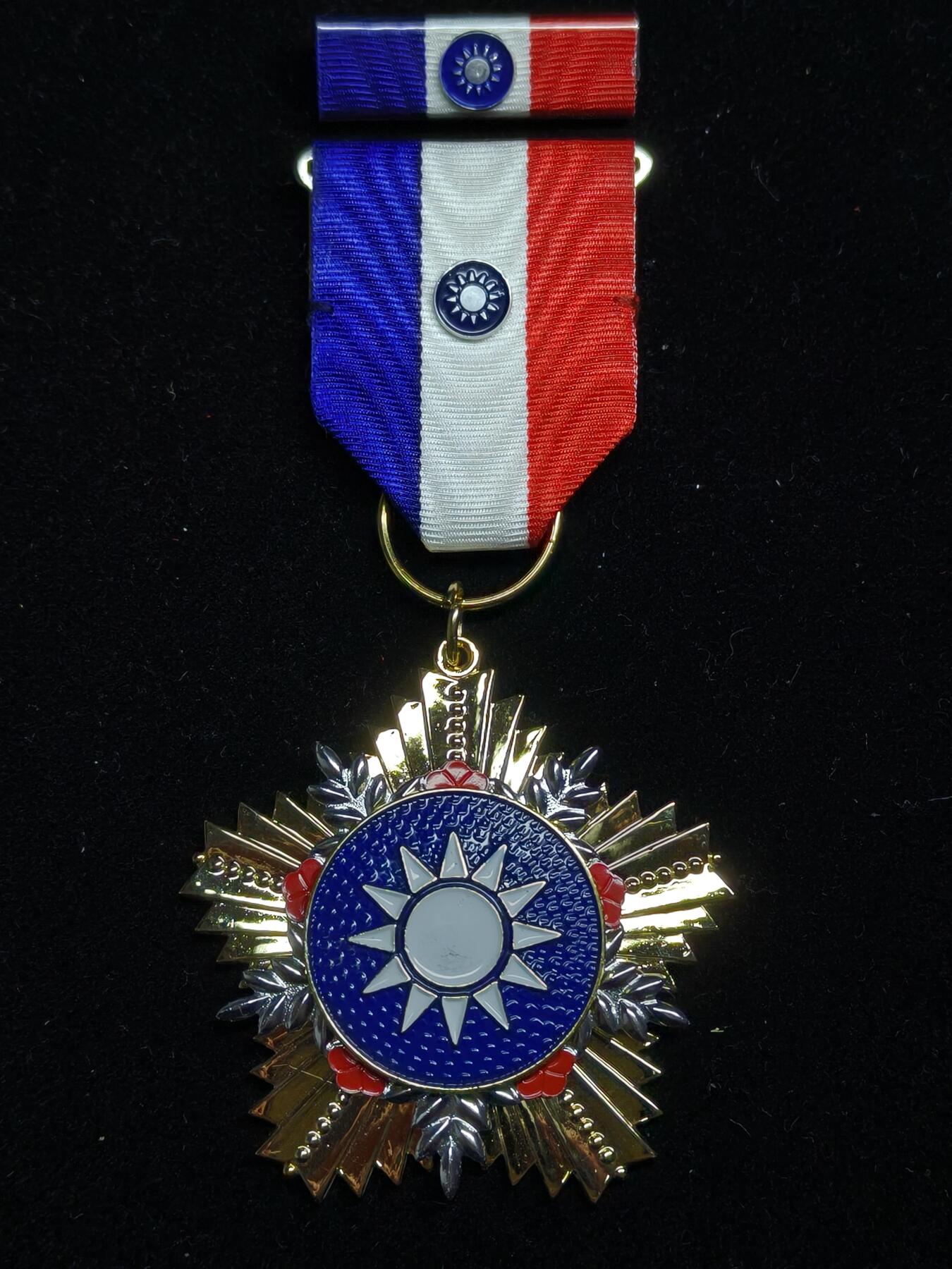 铭记历史 勿忘国耻 抗战胜利80周年精品专场 第二场 莒光楷模奖章