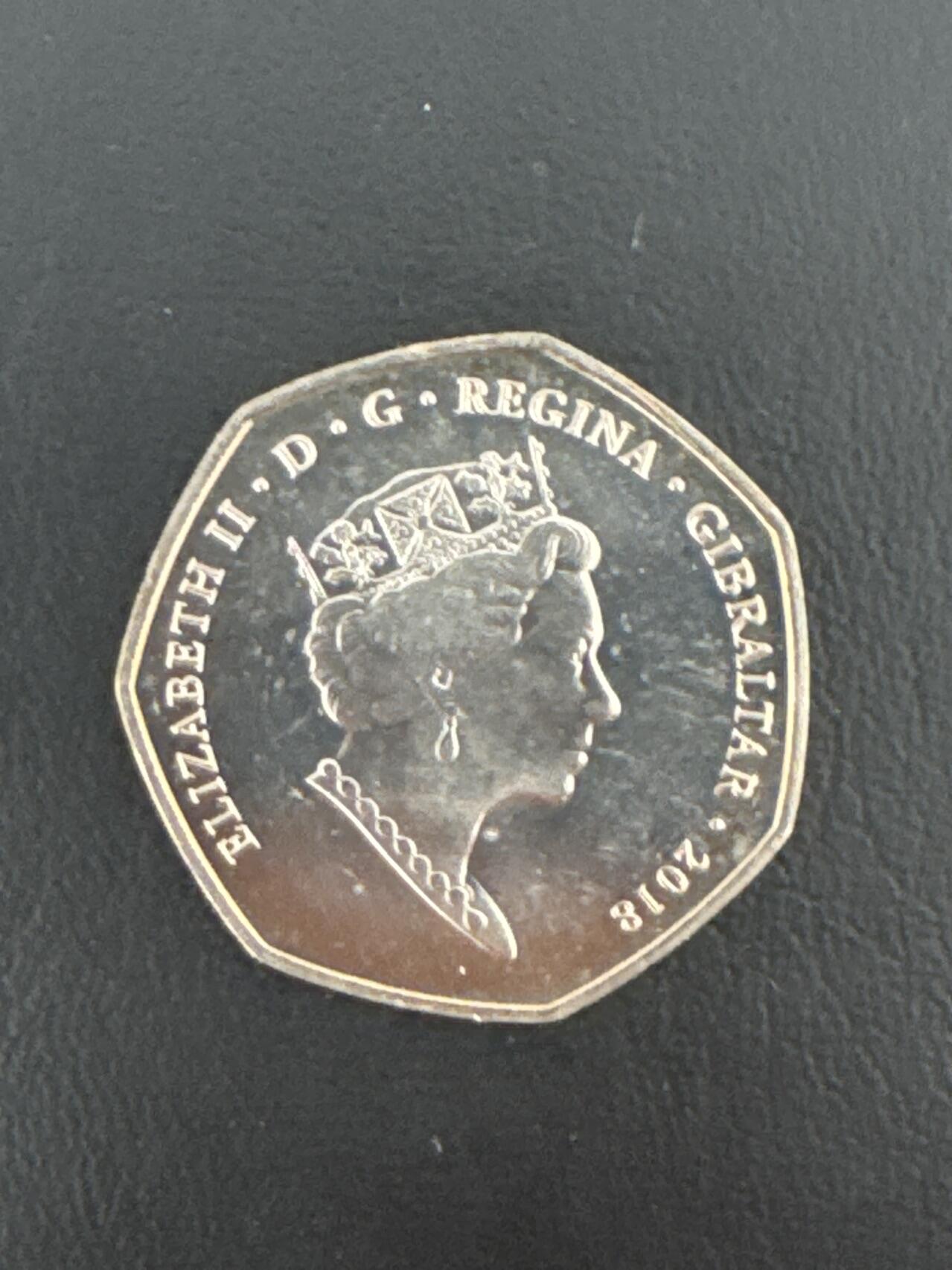 ❤️【币观天下】❤️ 第332期钱币拍卖- 2025.11.28周五晚上6点半场-长期征集拍品 直布罗陀圣诞2018年50便士镍质纪念币