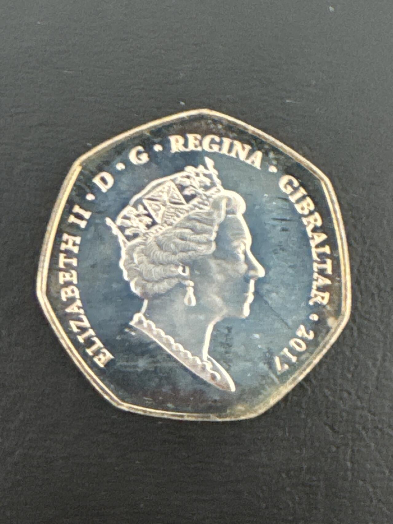 ❤️【币观天下】❤️ 第332期钱币拍卖- 2025.11.28周五晚上6点半场-长期征集拍品 直布罗陀圣诞2017年50便士镍质纪念币