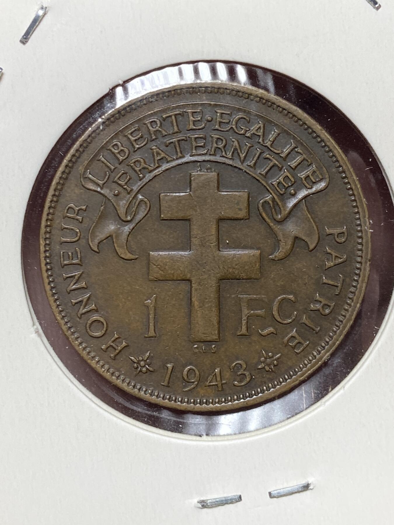 2025年第一百三十二场(总第一百五十八场）外国好品纸夹散币场(免佣金) 稀少好品–法属喀麦隆1943单年份1法郎(无自由字样，SA版南非比勒陀利亚造)