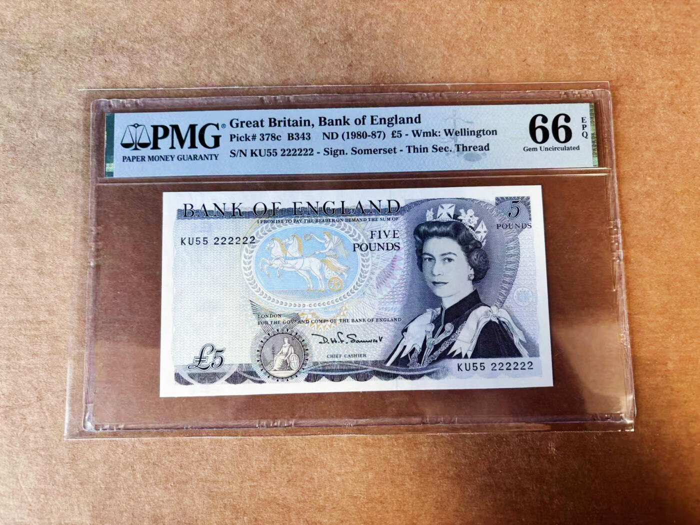【Blue Auction】世界纸币精拍第755期——18级TOP拍卖/信誉/品质/专业/高效💫 【全同2少见】英国 D序列 1980-87年5镑 PMG66EPQ 