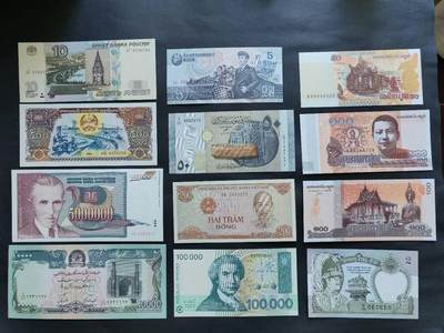 外国纸币专场251208第六十七场 - 多国纸币12张，UNC品。