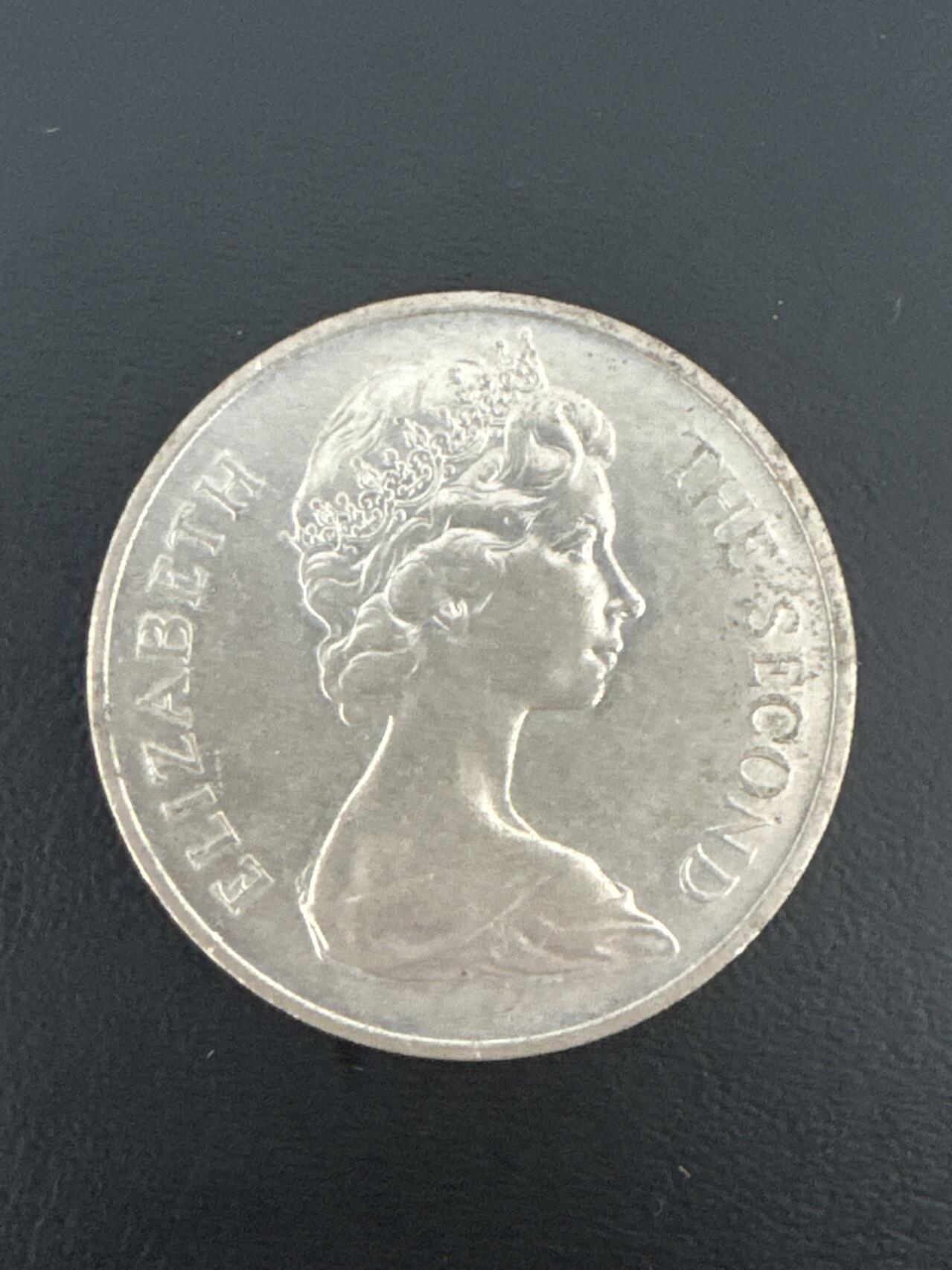 ❤️【币观天下】❤️ 第332期钱币拍卖- 2025.11.28周五晚上6点半场-长期征集拍品 马恩岛无尾猫1970年1元镍质纪念币