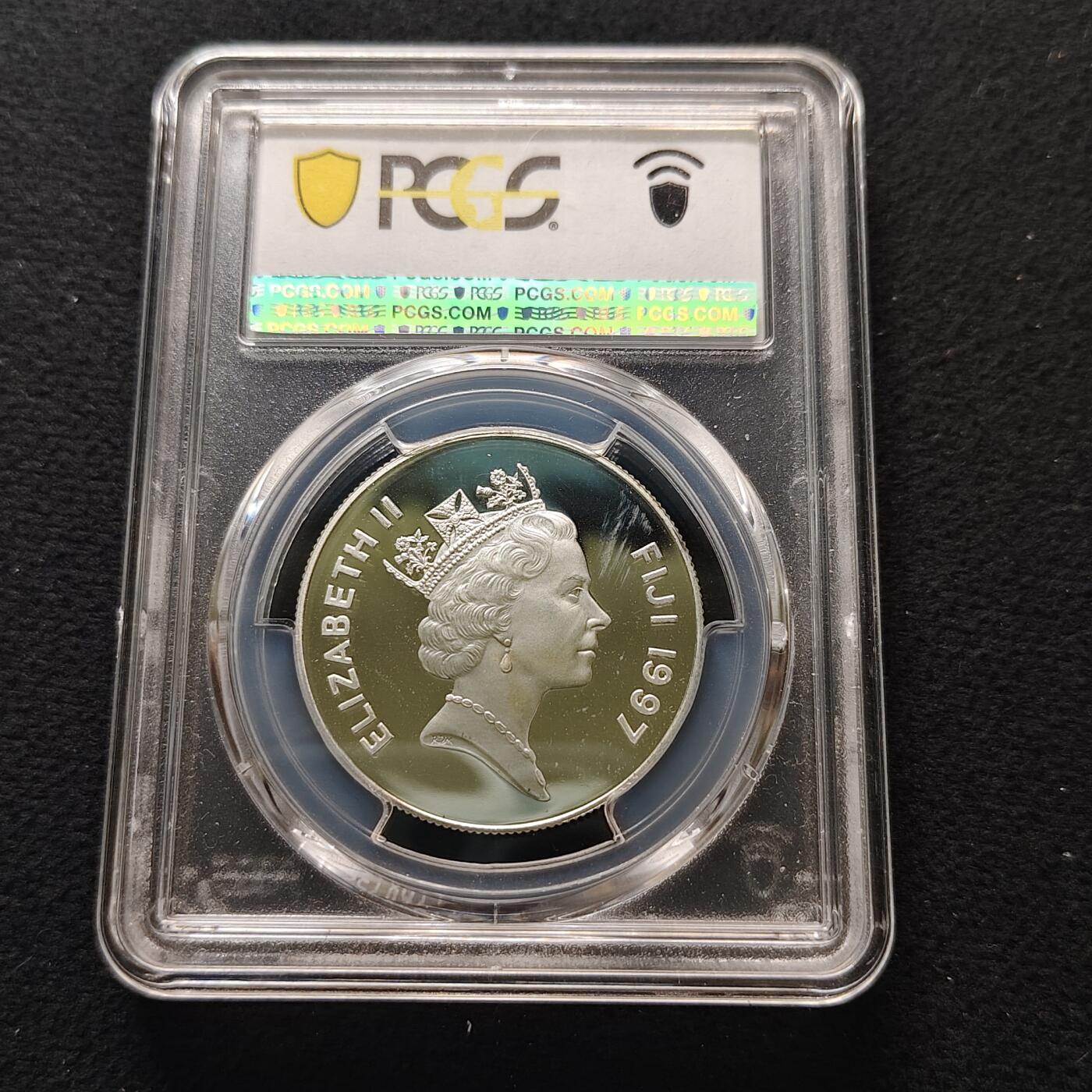 【全场包邮】纯粹捡漏拍481场（免费代拍第18场） 斐济1997年10元女王金婚局部镀金精制克朗型纪念银币-PCGS PR67 DCAM