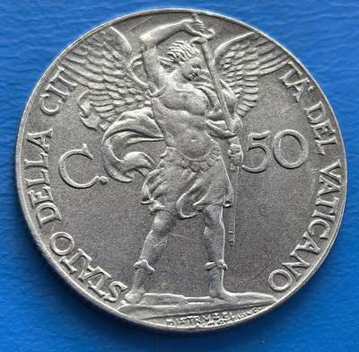 外国优质老铜币银币，周六九点倒数截拍，满百包邮，可寄存半年，喜欢朋友微信扫描二维码可直接参拍 - 二战时期梵蒂冈1941年挥剑大天使50分