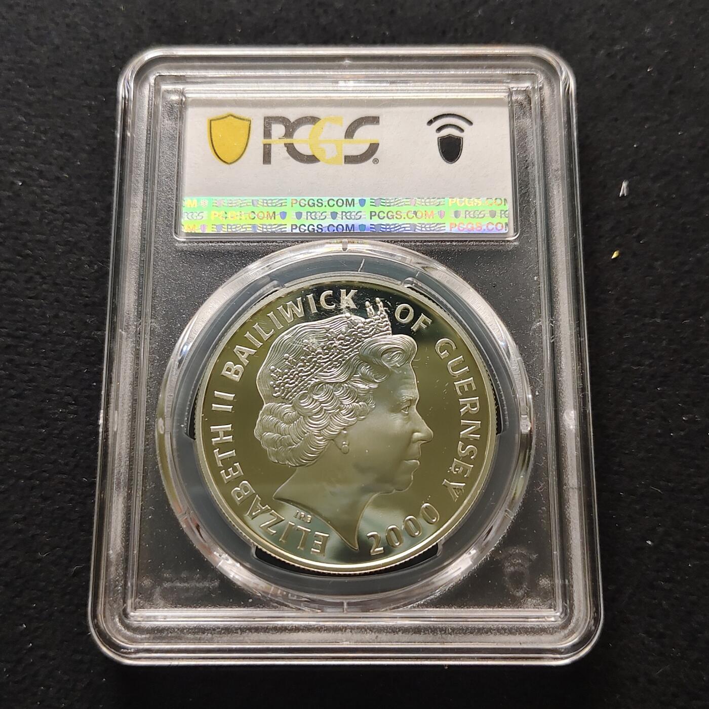 【全场包邮】纯粹捡漏拍481场（免费代拍第18场） 根西2000年5镑女王母亲伊丽莎白皇太后诞生100周年局部镀金精制克朗型纪念银币-PCGS PR69 DCAM