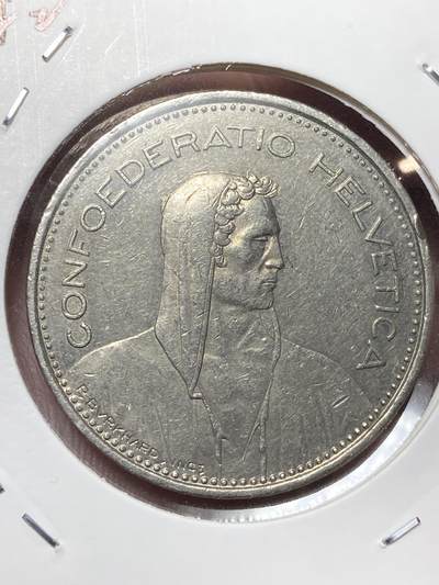 2025年第一百三十二场(总第一百五十八场）外国好品纸夹散币场(免佣金) - 瑞士🇨🇭1982年5法郎(无标版，Medal章型币，首发年仅发行3年)