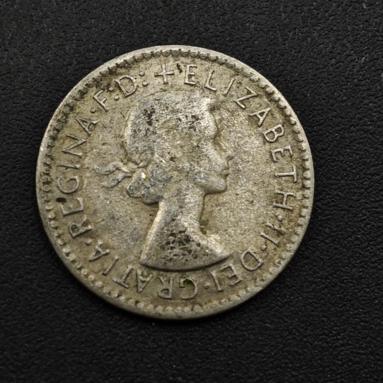 【淘币小摊】实时拍第八百零九拍   散币场   满百包邮可预留二周 每周一统一发货   澳大利亚1958年伊丽莎白二世3便士银币