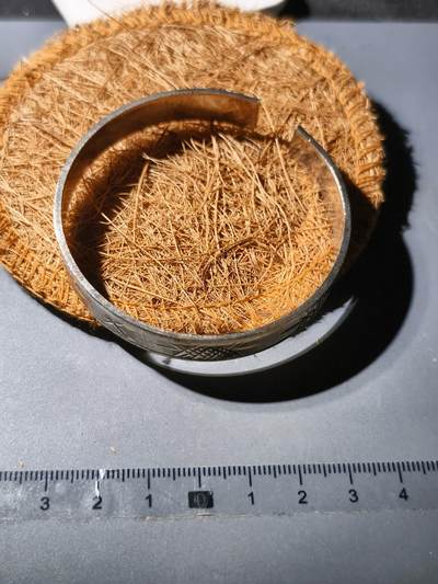 88期回流戒指饰品杂件纪念章丝路钱币专场 - 手镯