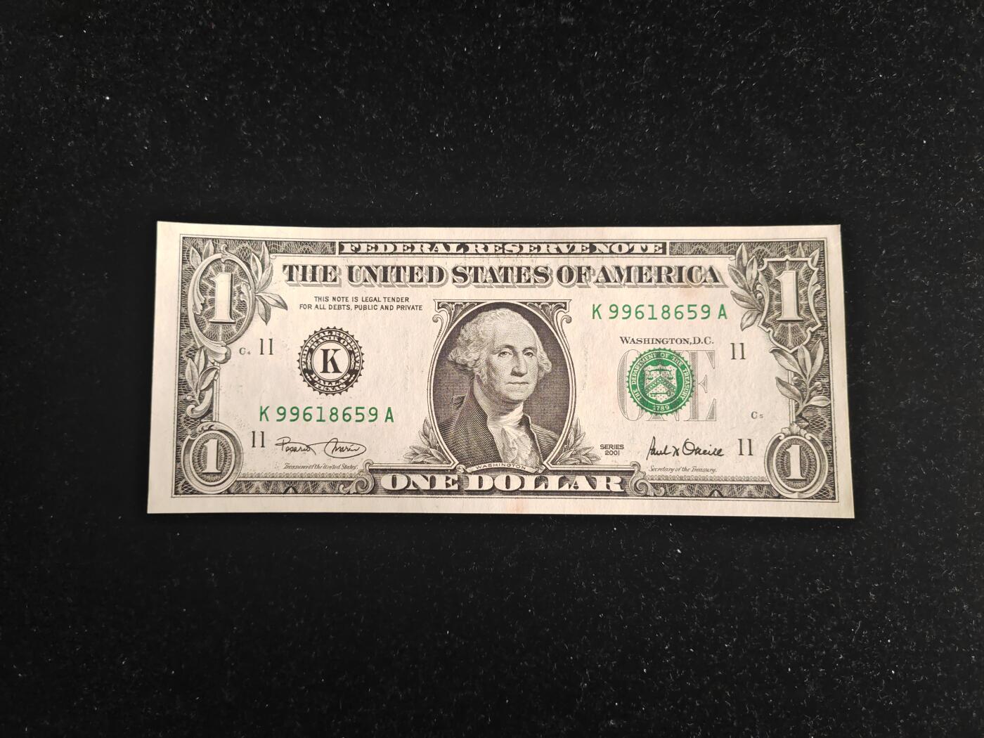 美国纸币 2001年 1美元 K区 无47 全新未流通品相 票面有两处黄点 