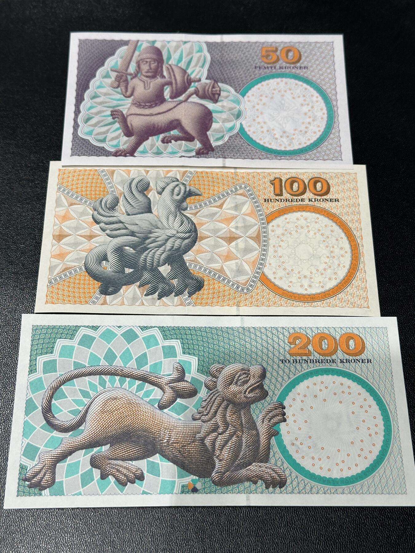 《外钞收藏家》第五百八十八期（优质场）（本平台长期征集拍品、欢迎藏友们联系合作） 丹麦浮雕版本50+100+200克朗3张一套（绝品）