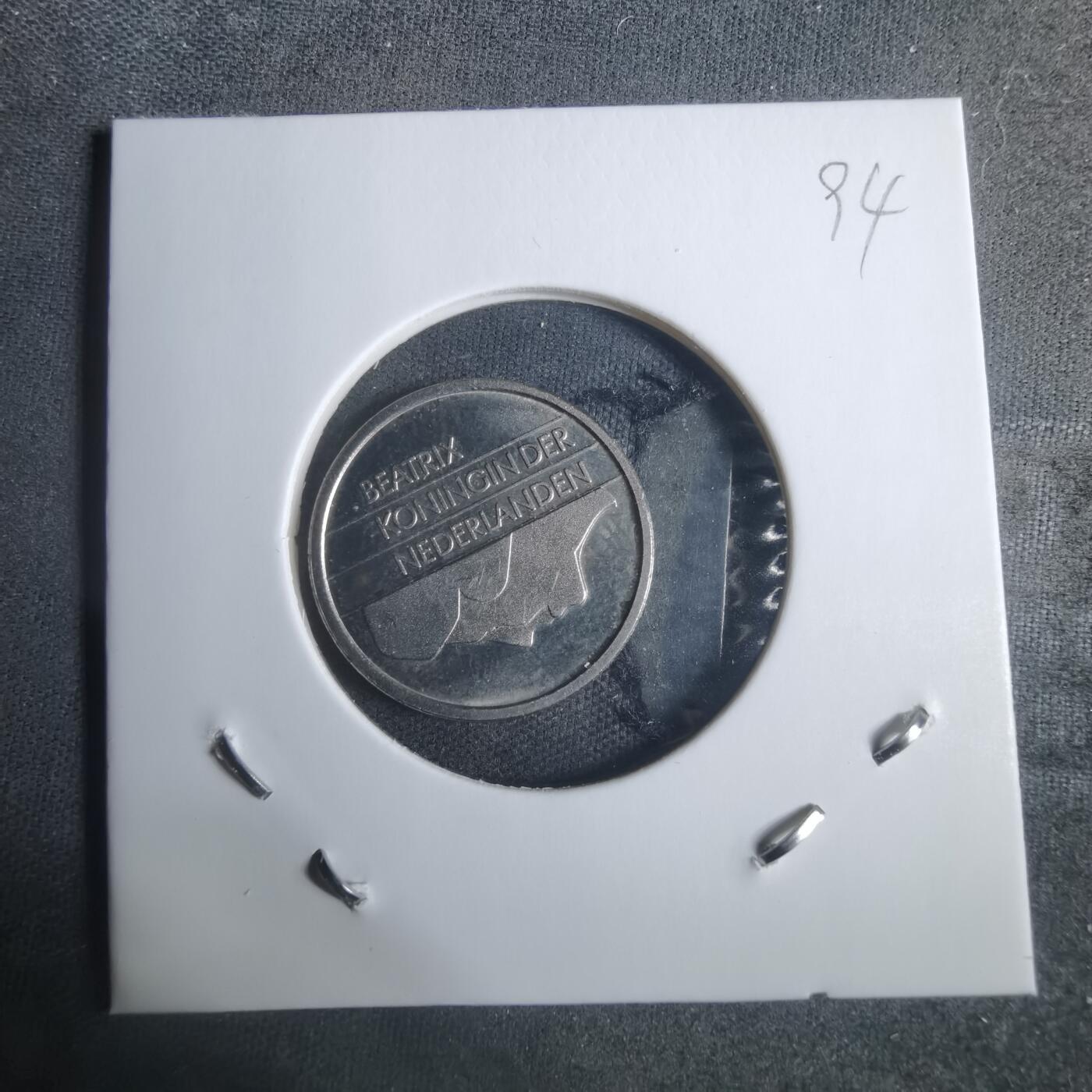 沼泽如烟--第915场 荷兰1997年25分