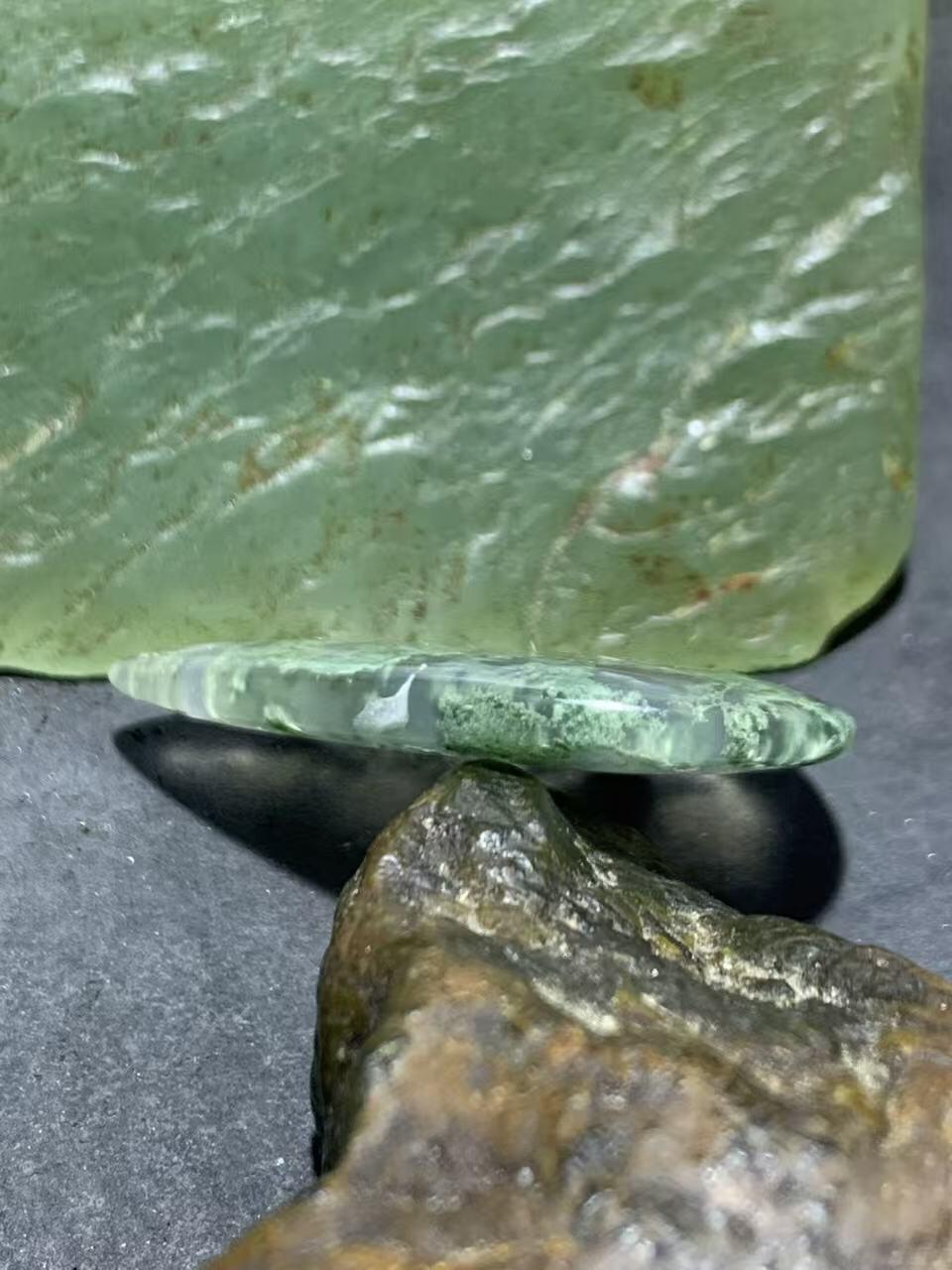 冰透高润度水草玛瑙通货吊坠一个，，。