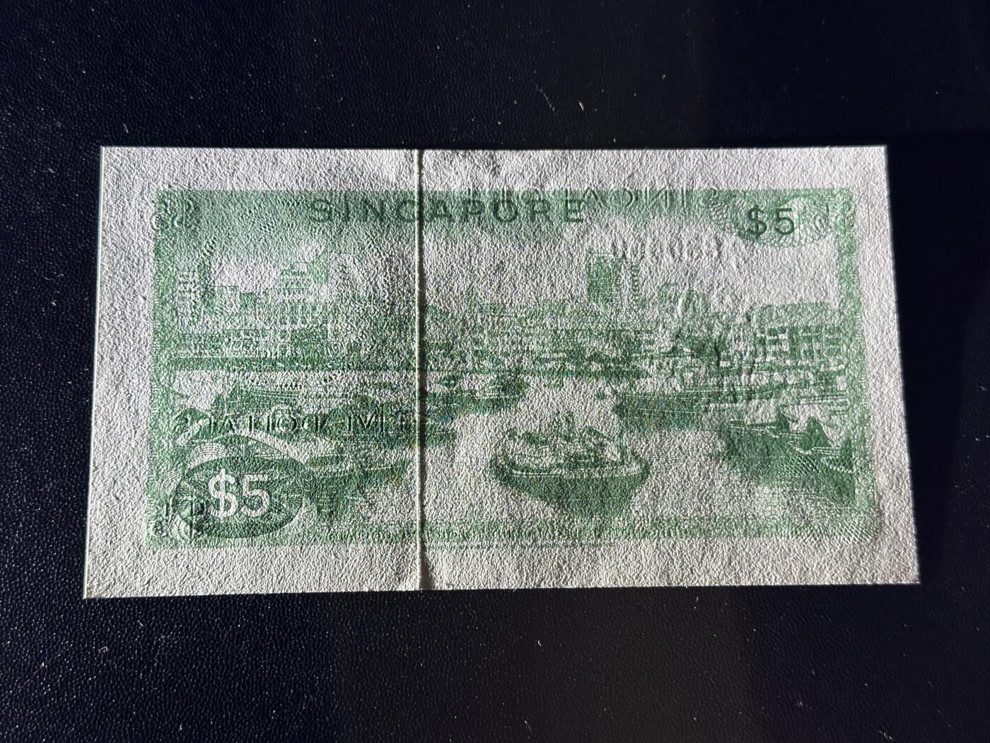 《外钞收藏家》第五百八十八期（优质场）（本平台长期征集拍品、欢迎藏友们联系合作） 新加坡花版5元 基本全新轻微不绝