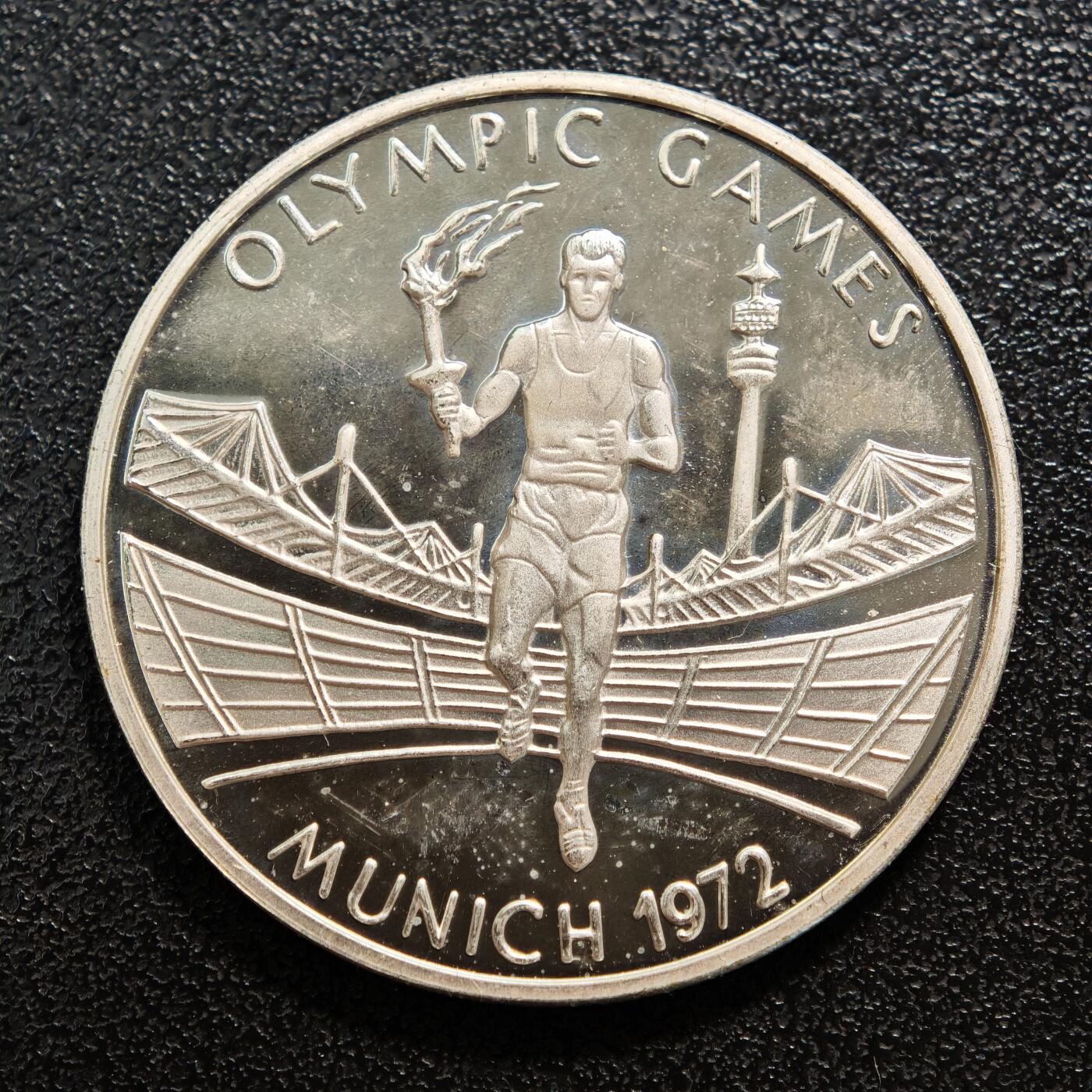 【德藏】世界币章拍卖第155期（拍品征集中~欢迎藏友联系） 2002年 赞比亚1972年慕尼黑奥运会500克瓦查纪念银币 直径约：33.8mm；重约：15g