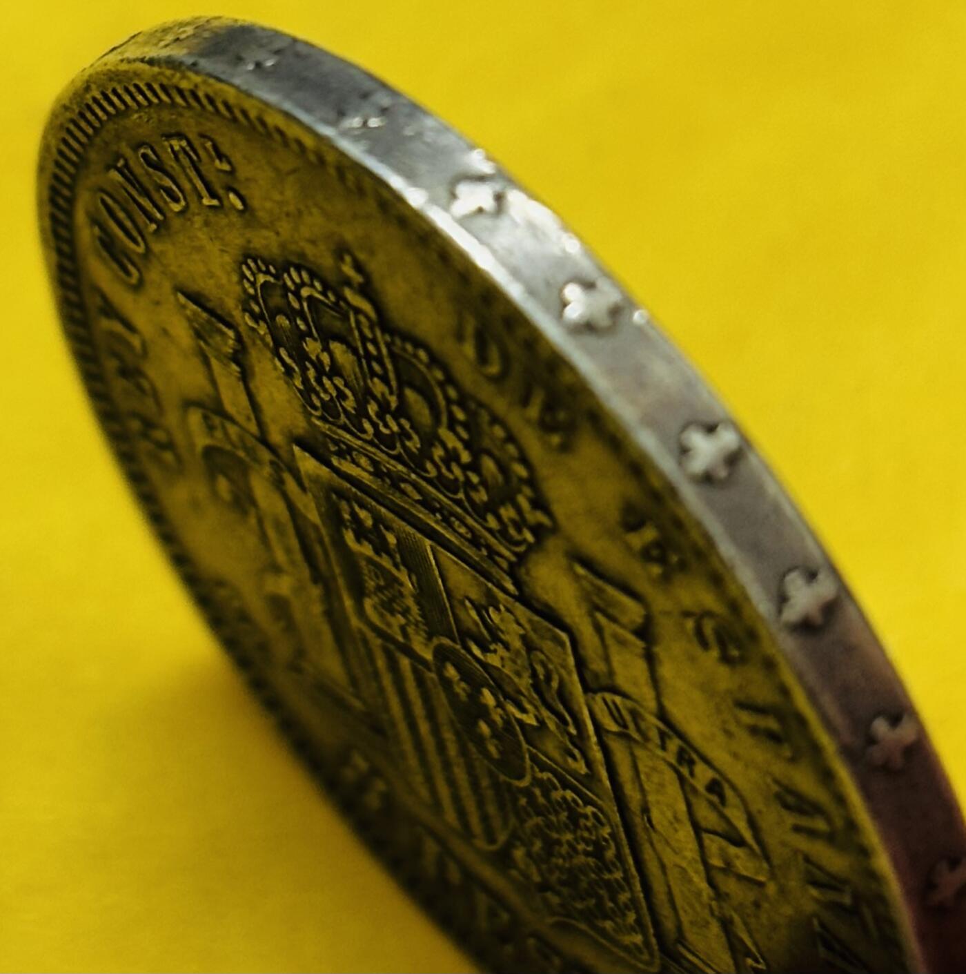 文馨钱币收藏第 283 场，【大雪鉴珍，寒英缀金】金银纪念币精品场，诚邀您的参与【长期接代拍品】 1891 年西班牙阿方索十三世小孩头 5 比塞塔大银币，第一版 900 高银