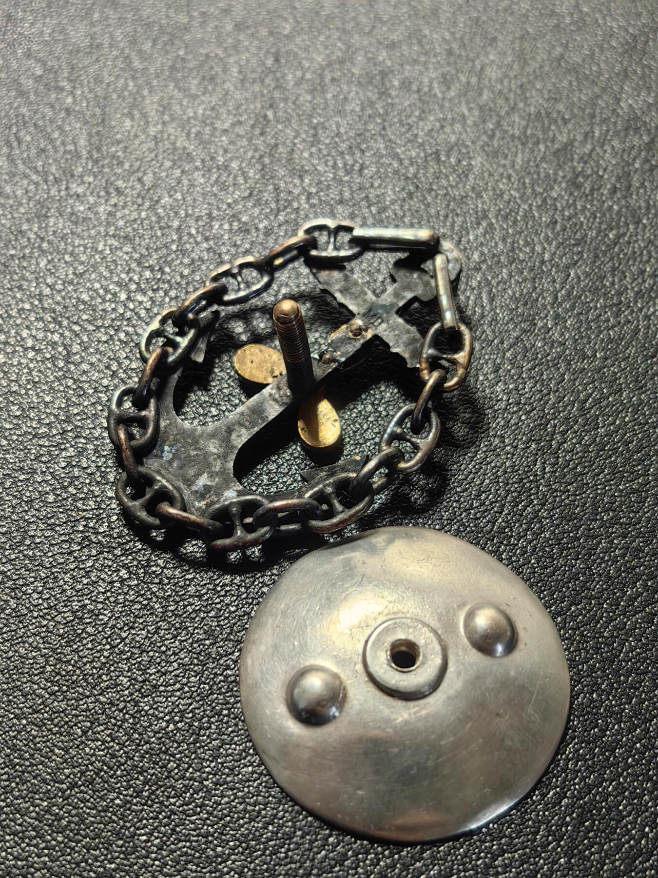 靖甫拍卖第十二场 苏联远洋机械师证章 佩戴痕迹较重