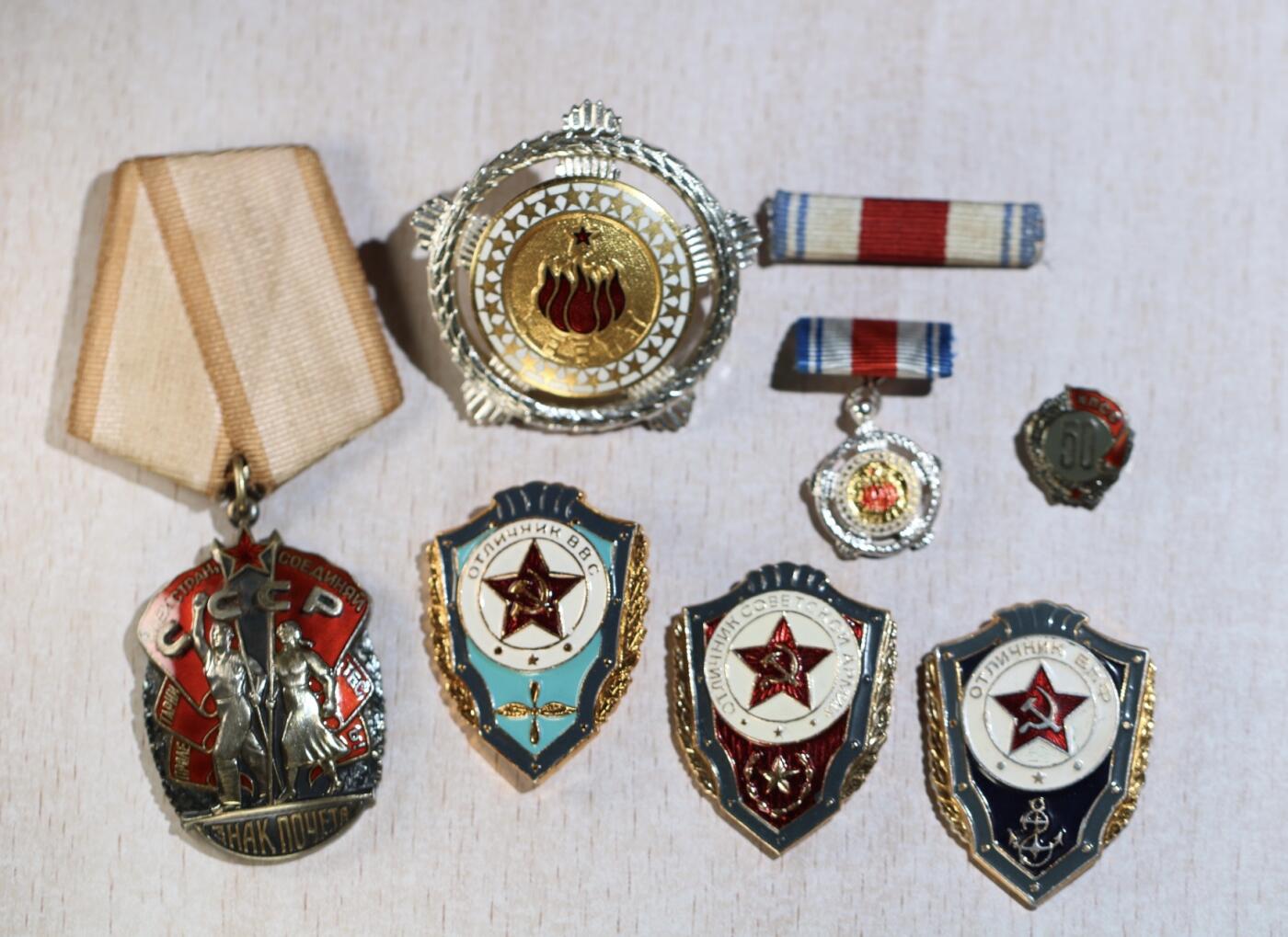 大猫徽章拍卖 第283期 苏联荣誉勋章 南斯拉夫二级友谊勋章带迷你章，勋略，苏联党龄50年纯银，苏联海陆空三军优秀证章 一组