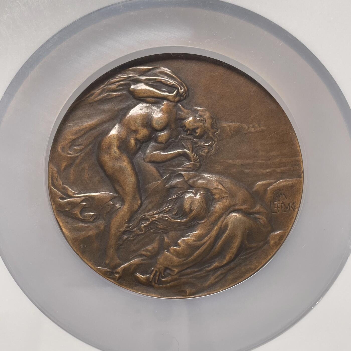 「木头集藏」章牌精品专场！ Camille Lefevre～法国SAMF协会38号作品 “风” 铜章 ， MS63 ，法兰西章牌之友协会（SAMF）1906年发行，直径：68mm，铜章发行量仅119枚，边铭：丰饶角 BRONZE 火蝾螈 限量编号78。图案完美刻画了人体和树木对抗狂风的场景。  SAMF协会章是法国新艺术章牌最杰出的代表，历来受到章牌收藏者的追捧。