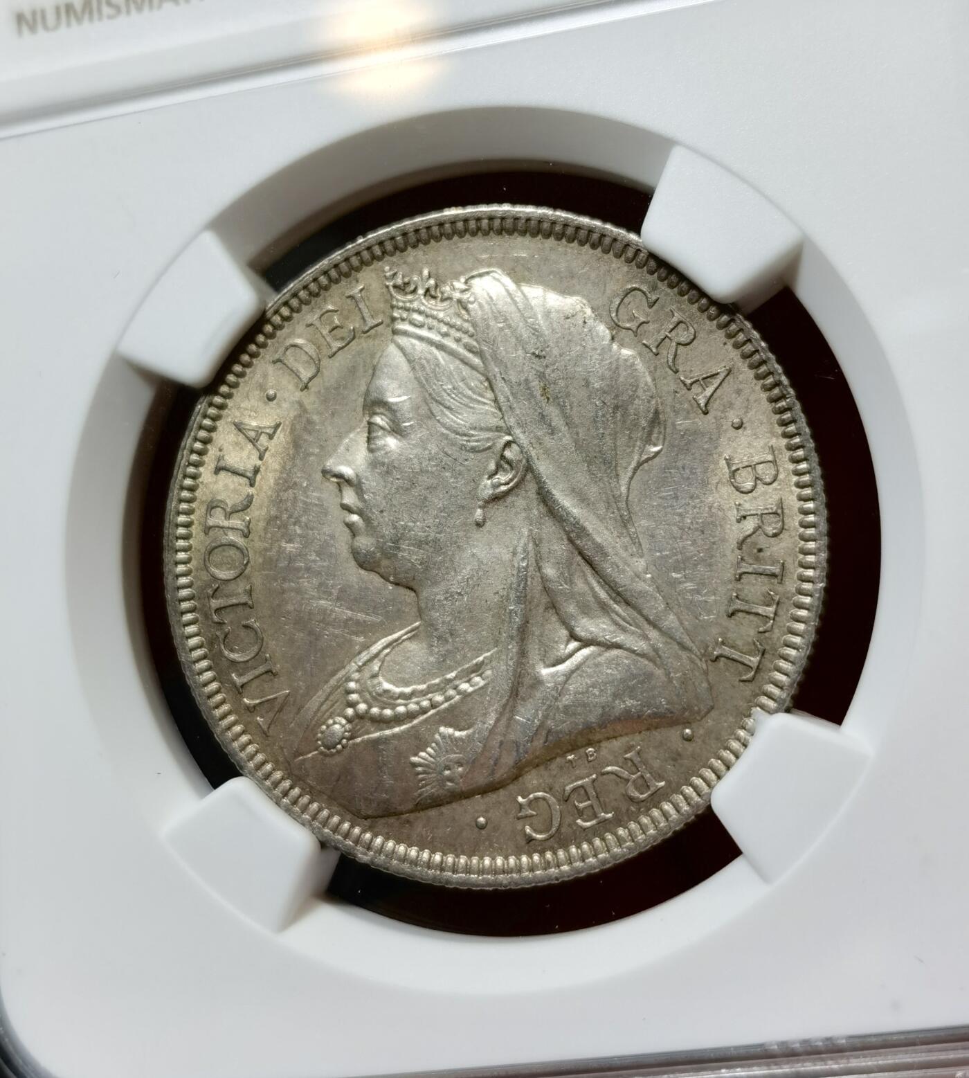 甄臻铺-世界币章拍卖（第40期）送拍享返佣金等优惠多多 NGC-MS62 英国1893年维多利亚披纱半克朗银币 状态很好 老包浆