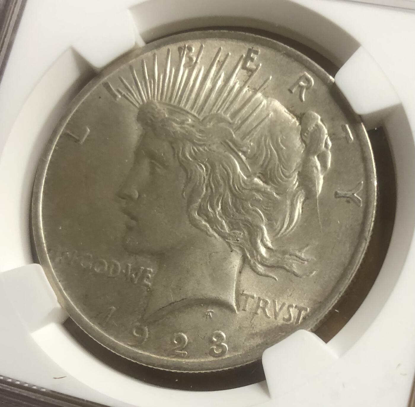 美国和平大银币NGC MS64低评