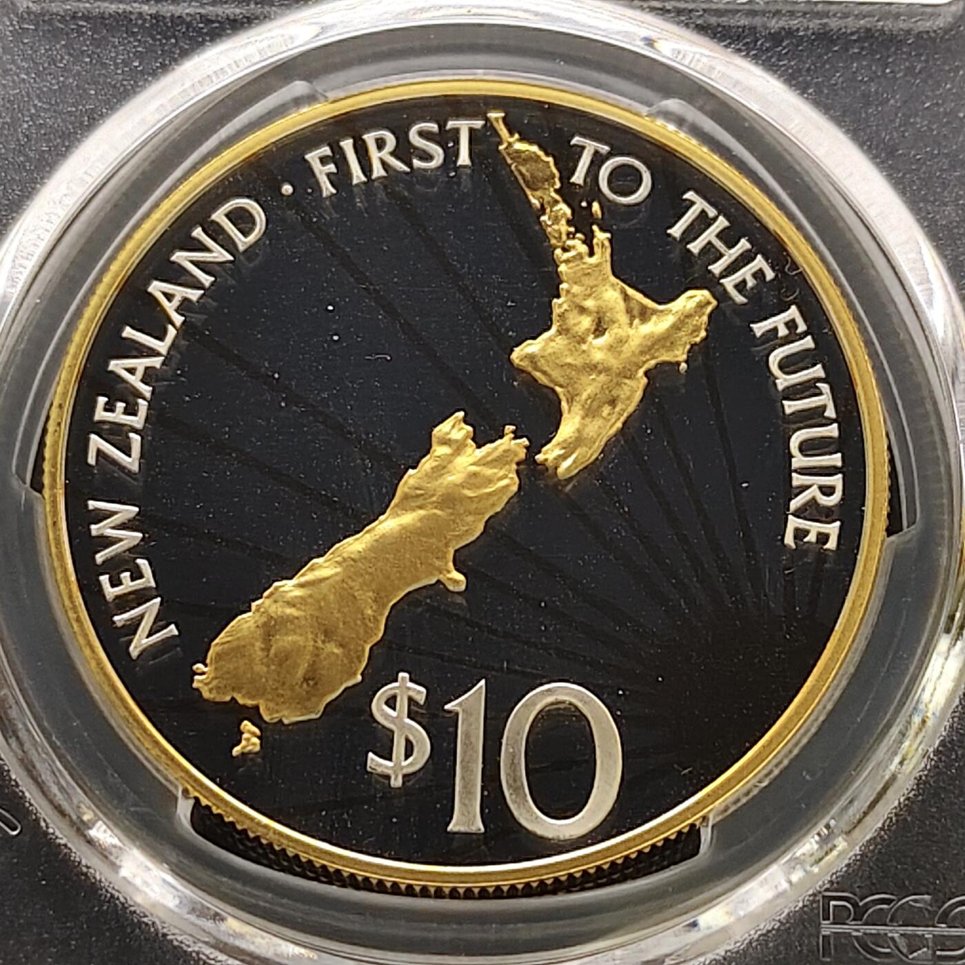 【全场包邮】纯粹捡漏拍481场（免费代拍第18场） 新西兰2000年10元千禧年太阳照耀新西兰局部镀金精制克朗型纪念银币-PCGS PR69 DCAM