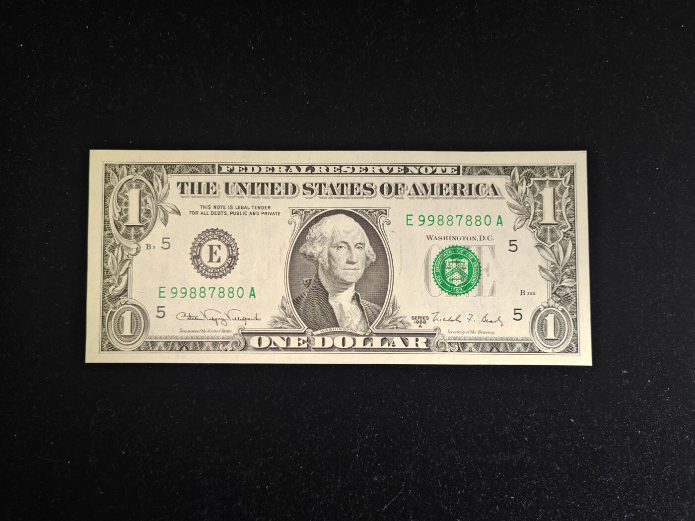 美国纸币 靓号1988年 A版 1美元  E区首发A冠 全新UNC