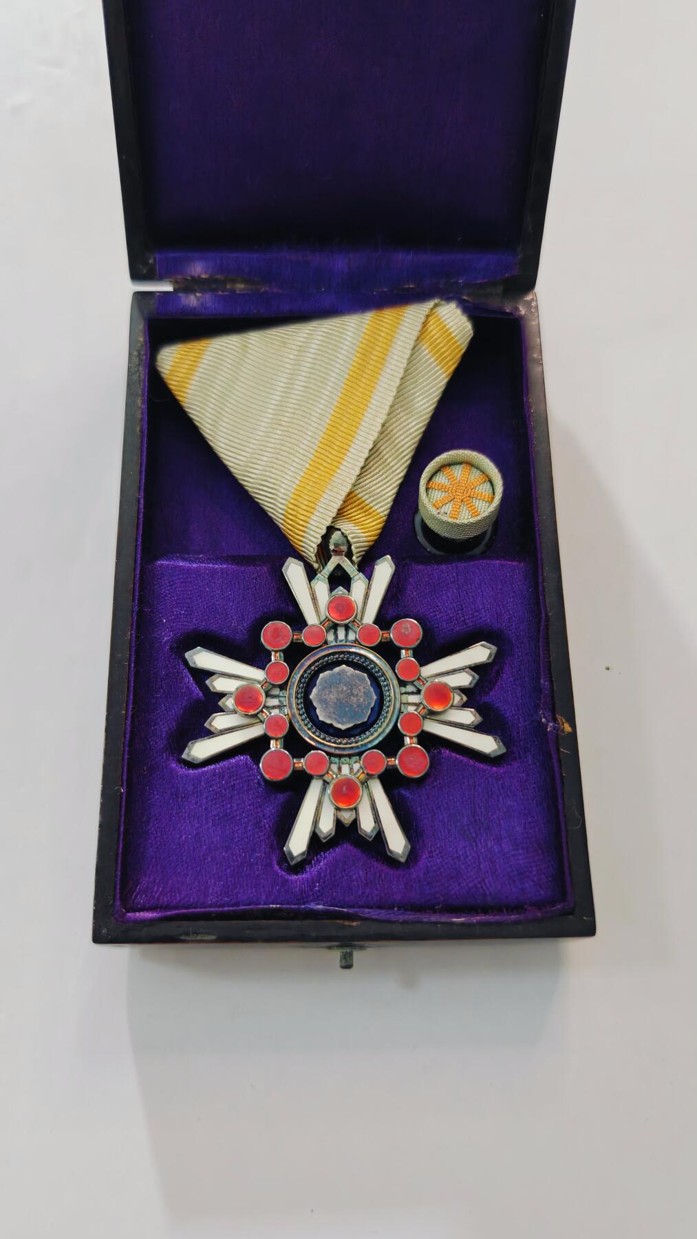 东亚勋章徽章主题拍卖3 勋五等瑞宝章