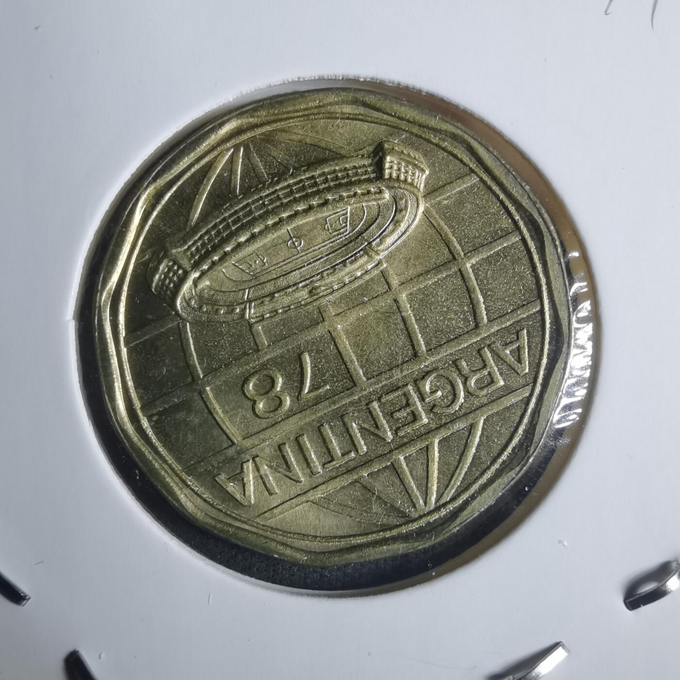 沼泽如烟--第915场 阿根廷1978年100比索纪念币