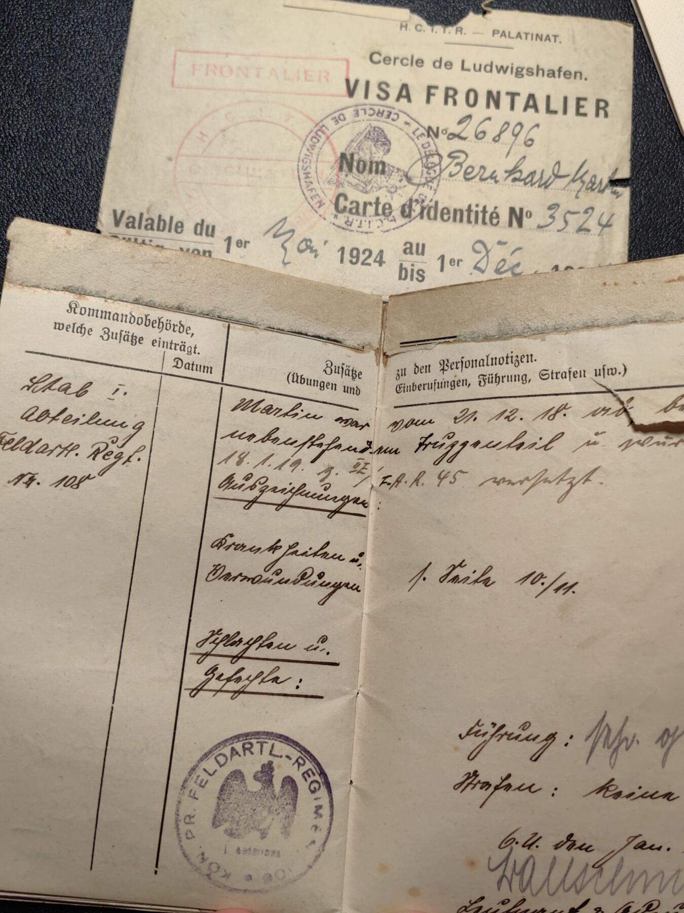 靖甫拍卖第十二场 帝德士兵证1917签发 内含战后法国签发的边境签证 得主曾获二铁