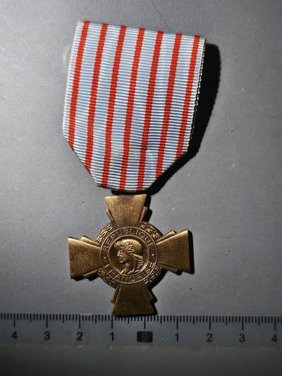 88期回流戒指饰品杂件纪念章丝路钱币专场 - 纪念章