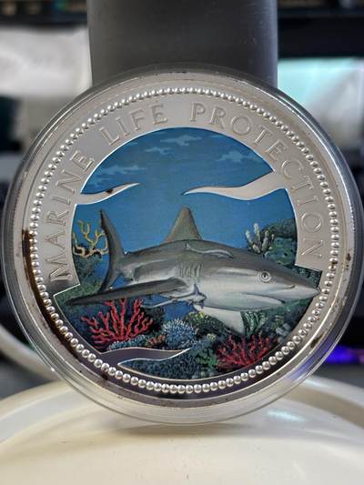 第183期拍卖 - 帕劳1999年海洋生物美人鱼彩色5盎司彩色纪念银币有氧化，155.55克，发行500枚