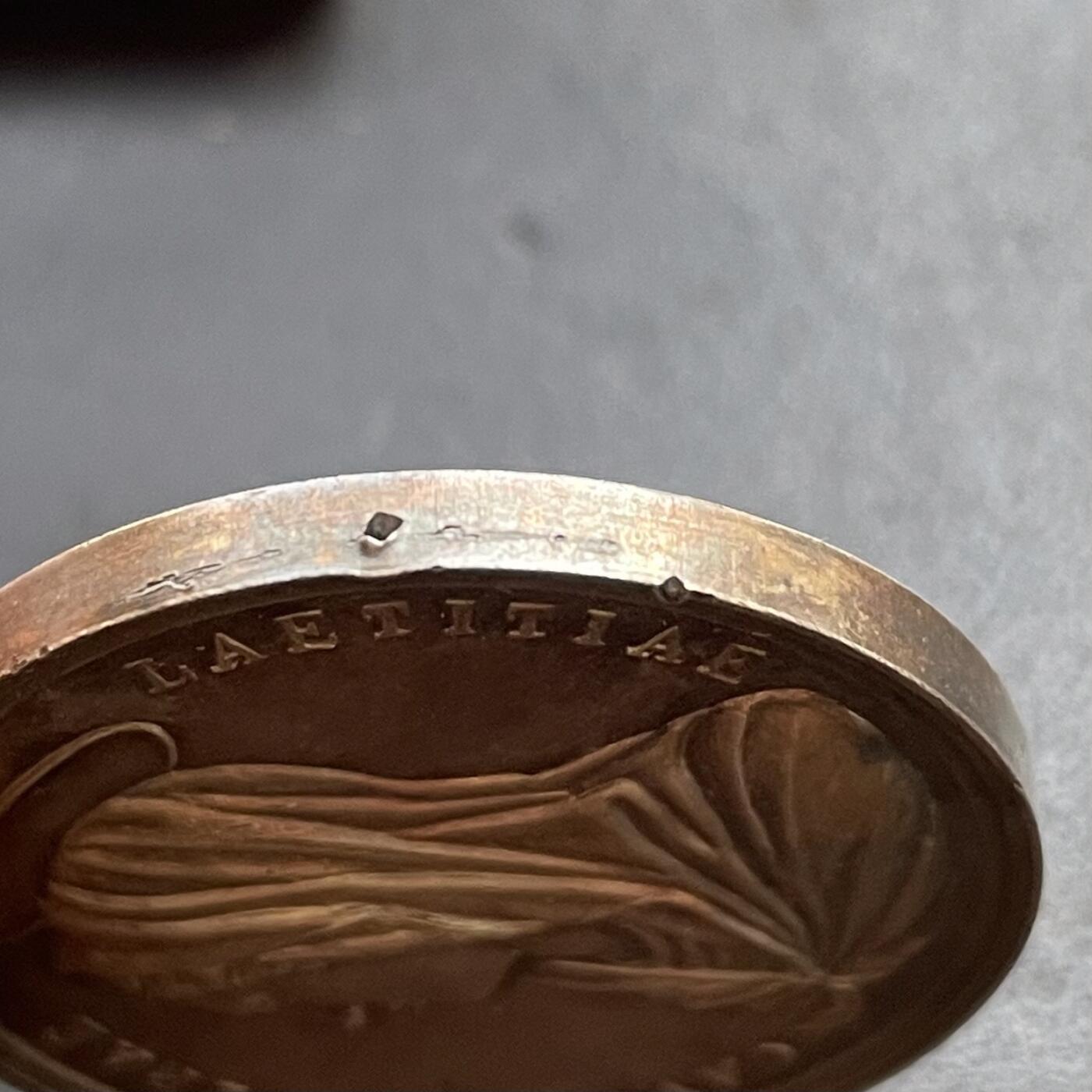 「木头集藏」章牌精品专场！ 梵蒂冈教皇庇护九世圣母玛利亚银章，直径：31.5 mm，16.9 g，少见银章，彩色氧化，原盒正常使用。