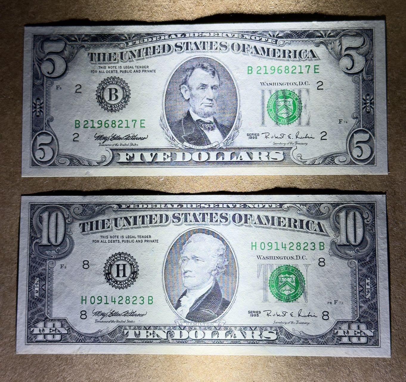 【礼羽收藏】🌏世界钱币拍卖第113期 95年小头5-10美元两张unc品相有出厂印刷瑕疵