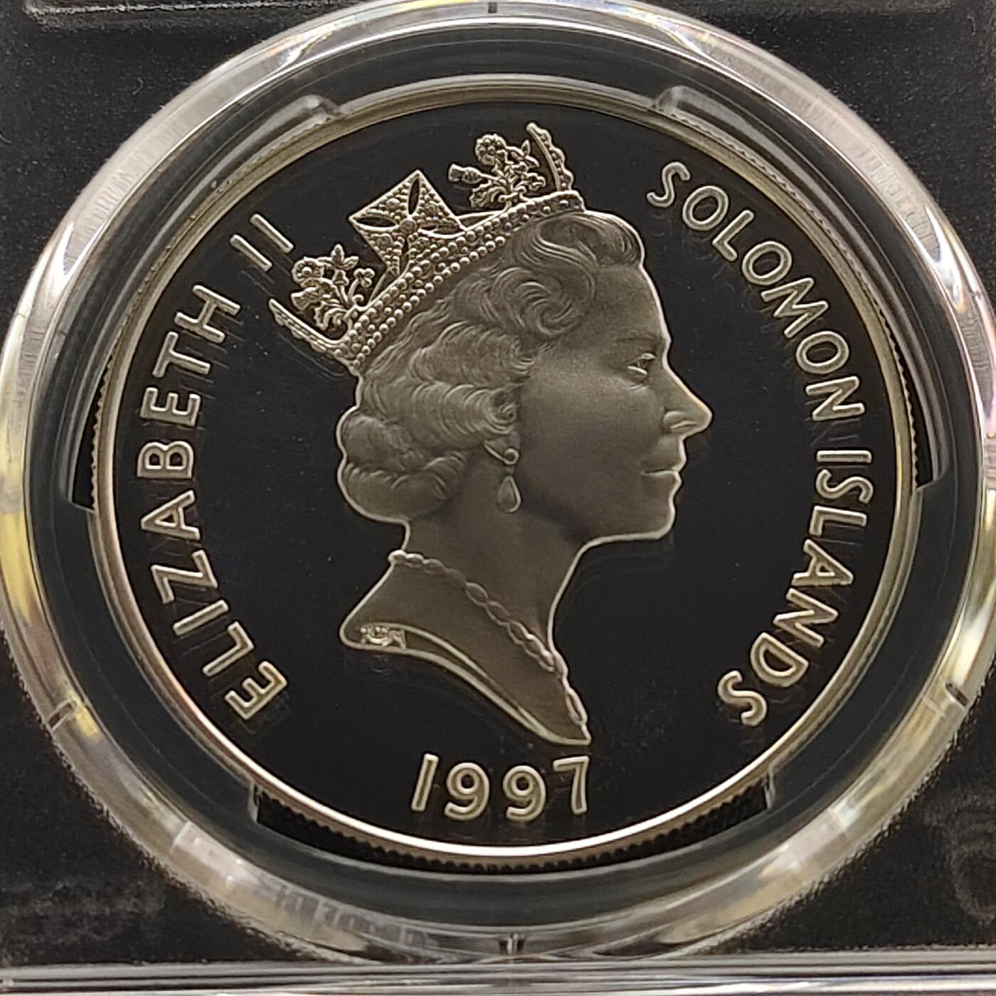 【全场包邮】纯粹捡漏拍481场（免费代拍第18场） 所罗门群岛1997年10元女王金婚局部镀金精制克朗型纪念银币-PCGS PR69 DCAM