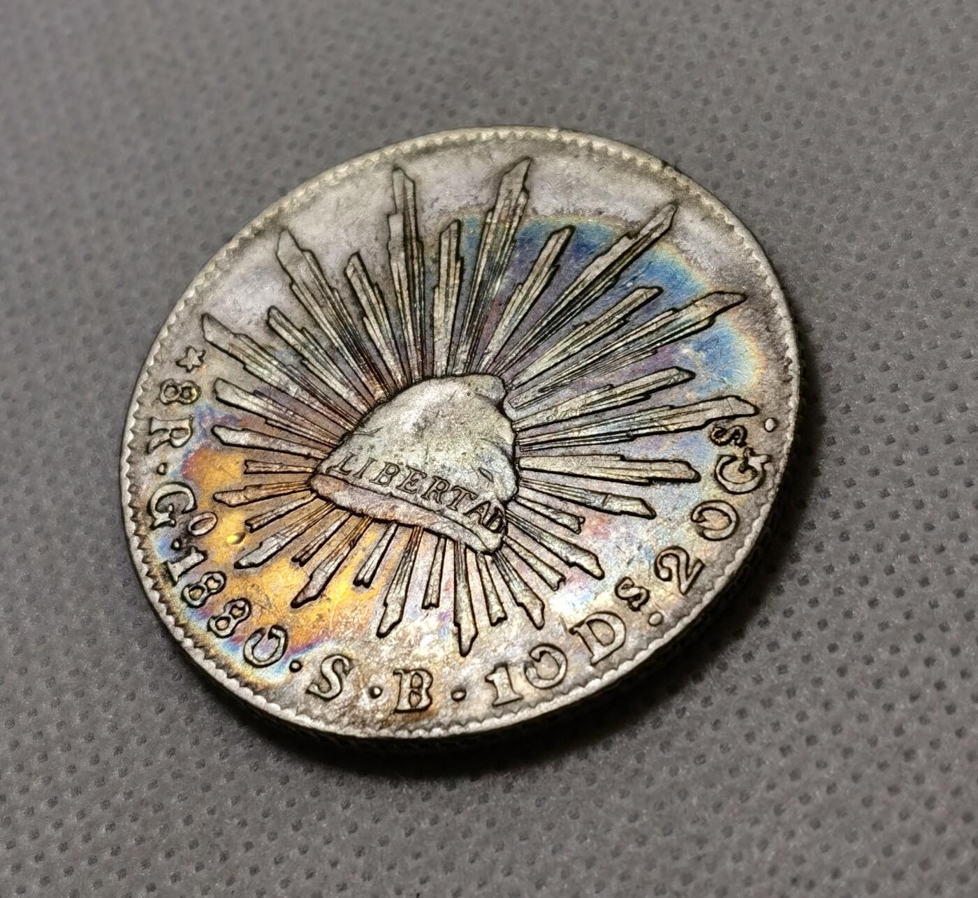 甄臻铺-世界币章拍卖（第40期）送拍享返佣金等优惠多多 1880年GO墨西哥花边鹰洋，“SB”标趣味十足，无戳好品，彩色包浆很漂亮