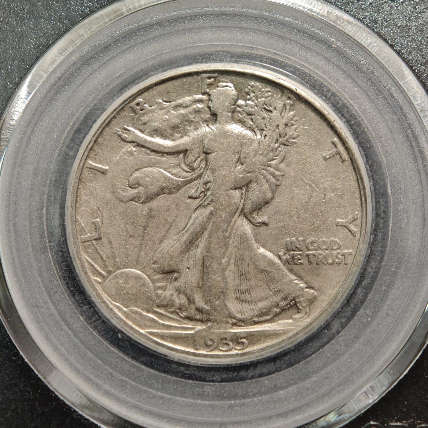 【德藏】世界币章拍卖第155期（拍品征集中~欢迎藏友联系） 1935年 美国行走女神半圆银币 公博 AU53 状态安逸