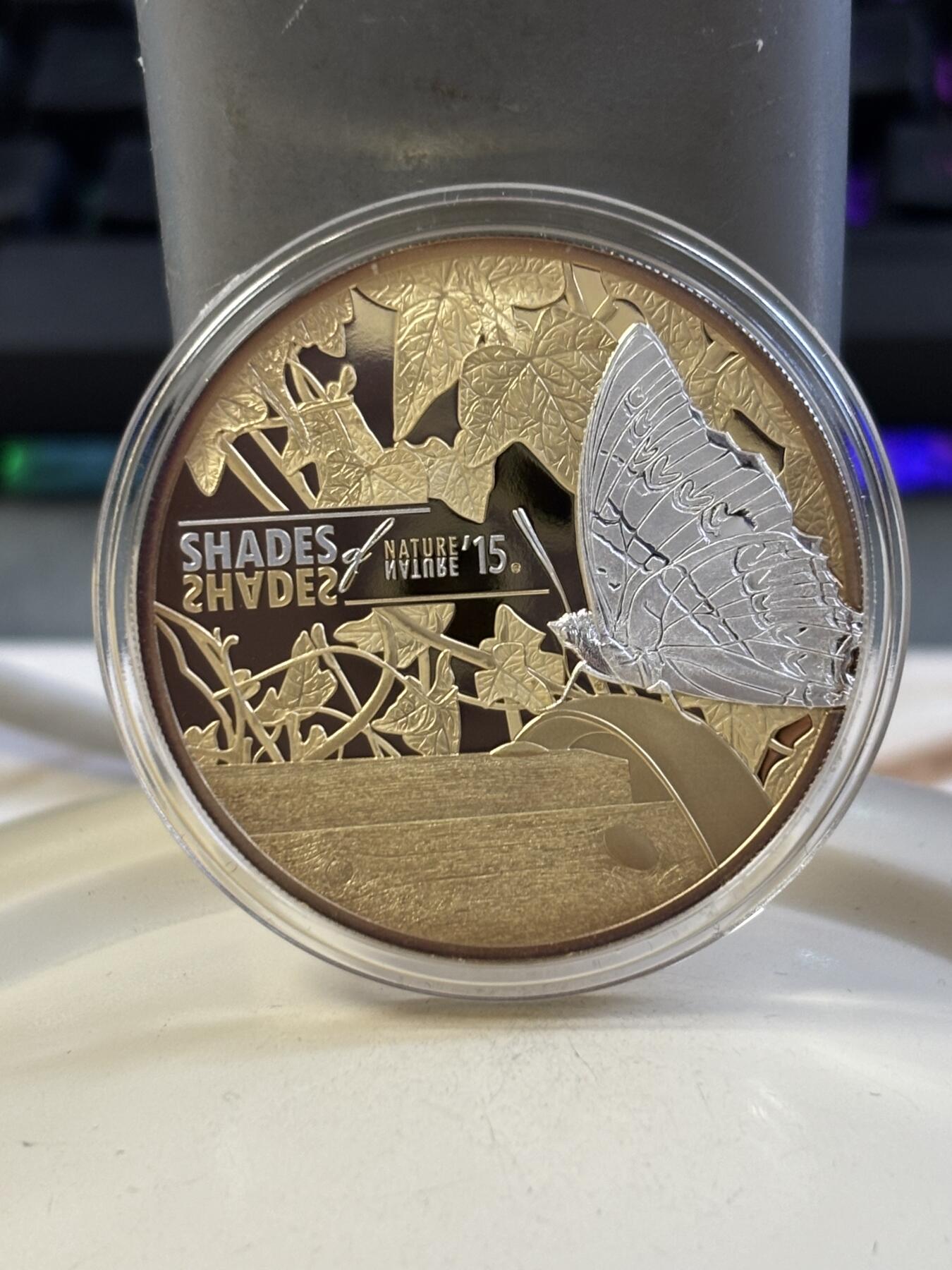 第183期拍卖 库克2015年自然之影系列蝴蝶镭射微雕镀金彩银币