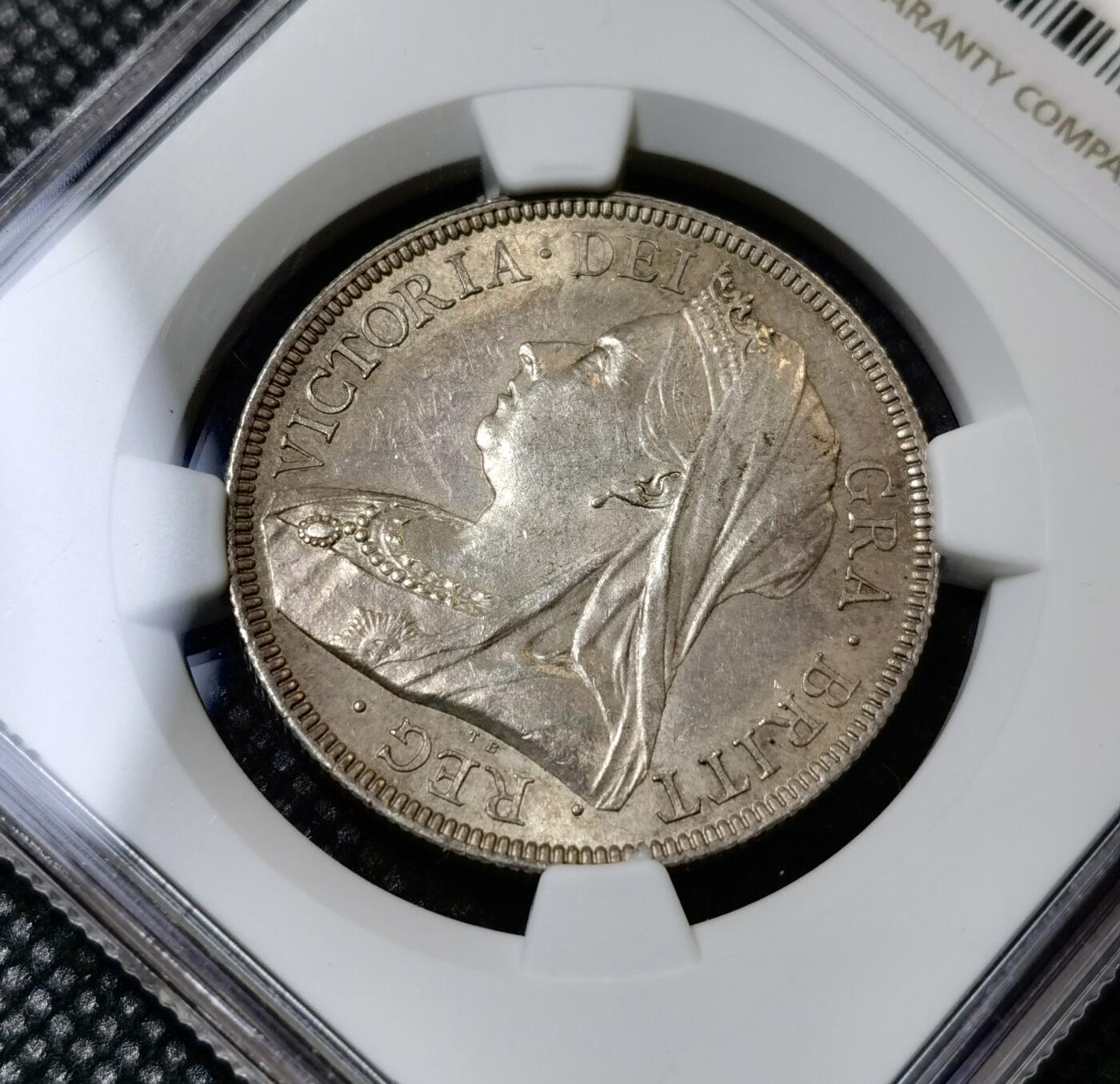 甄臻铺-世界币章拍卖（第40期）送拍享返佣金等优惠多多 NGC-MS62 英国1893年维多利亚披纱半克朗银币 状态很好 老包浆