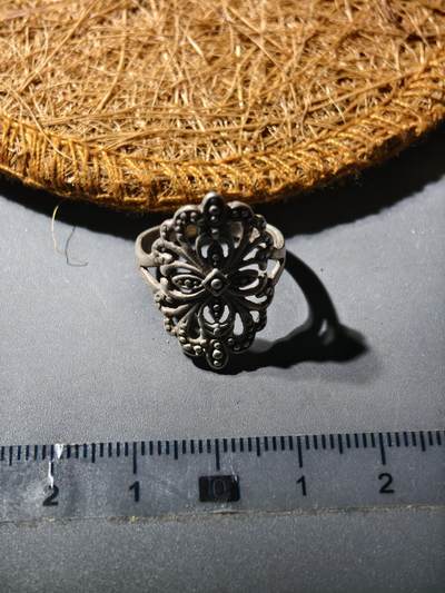 88期回流戒指饰品杂件纪念章丝路钱币专场 - 饰品