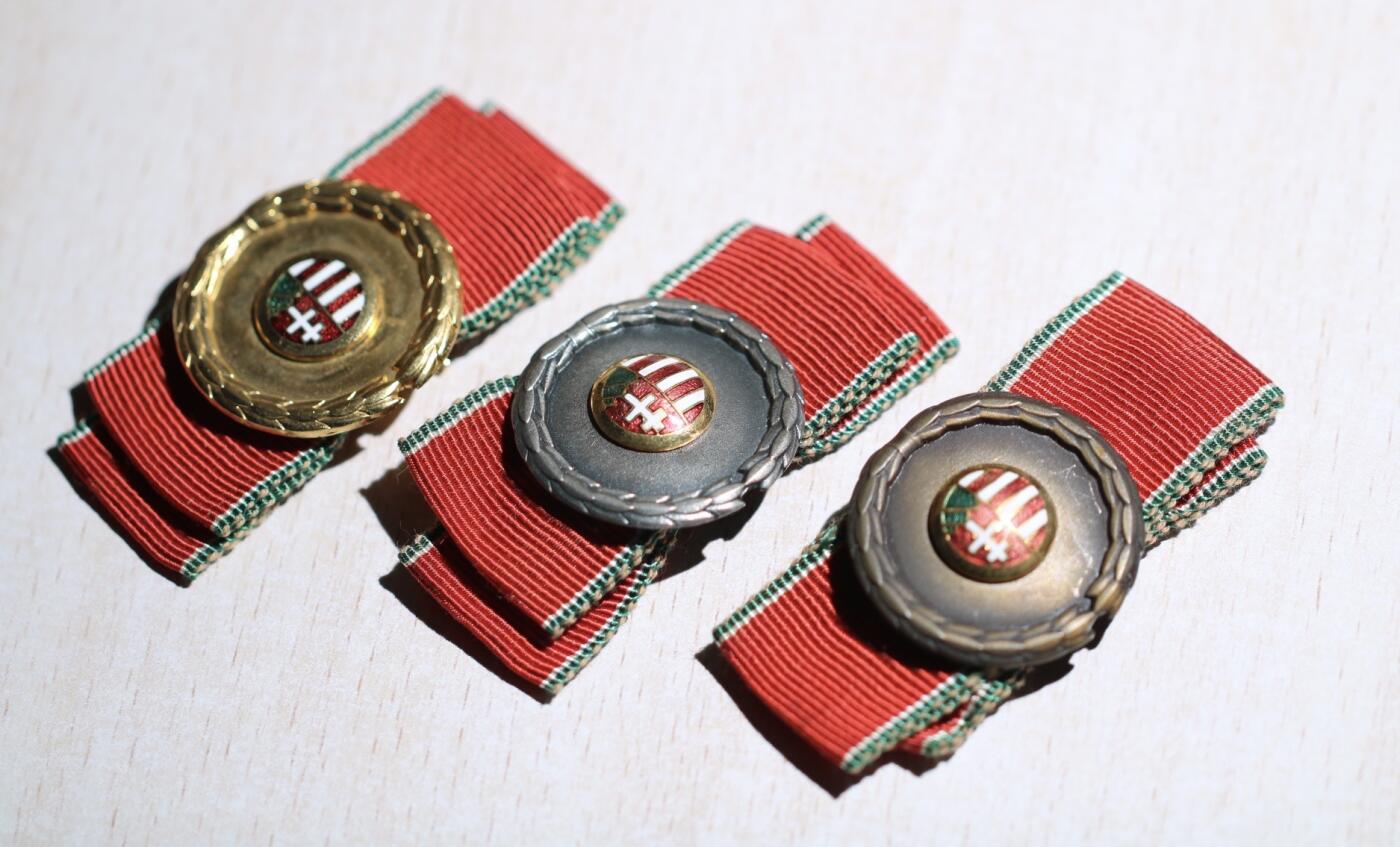 大猫徽章拍卖 第283期 二战瑞典国土防空卫士1.2级银镀金（有银标）3金铜，匈牙利军事优秀奖章金银铜级奖章珐琅镀金镀银。