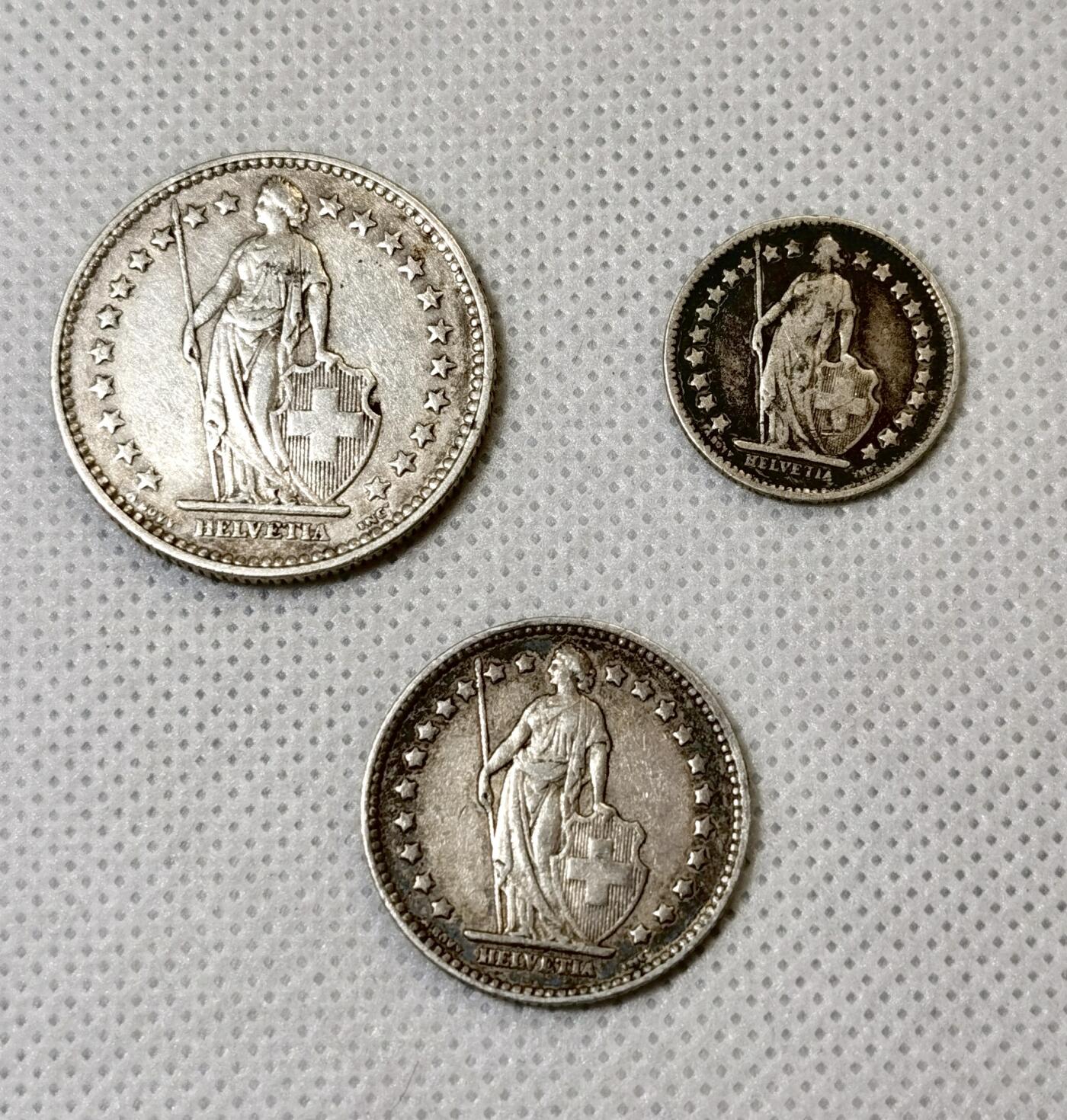 甄臻铺-世界币章拍卖（第40期）送拍享返佣金等优惠多多 瑞士法郎一套三枚，包浆不错，分别是1921，1920，1914