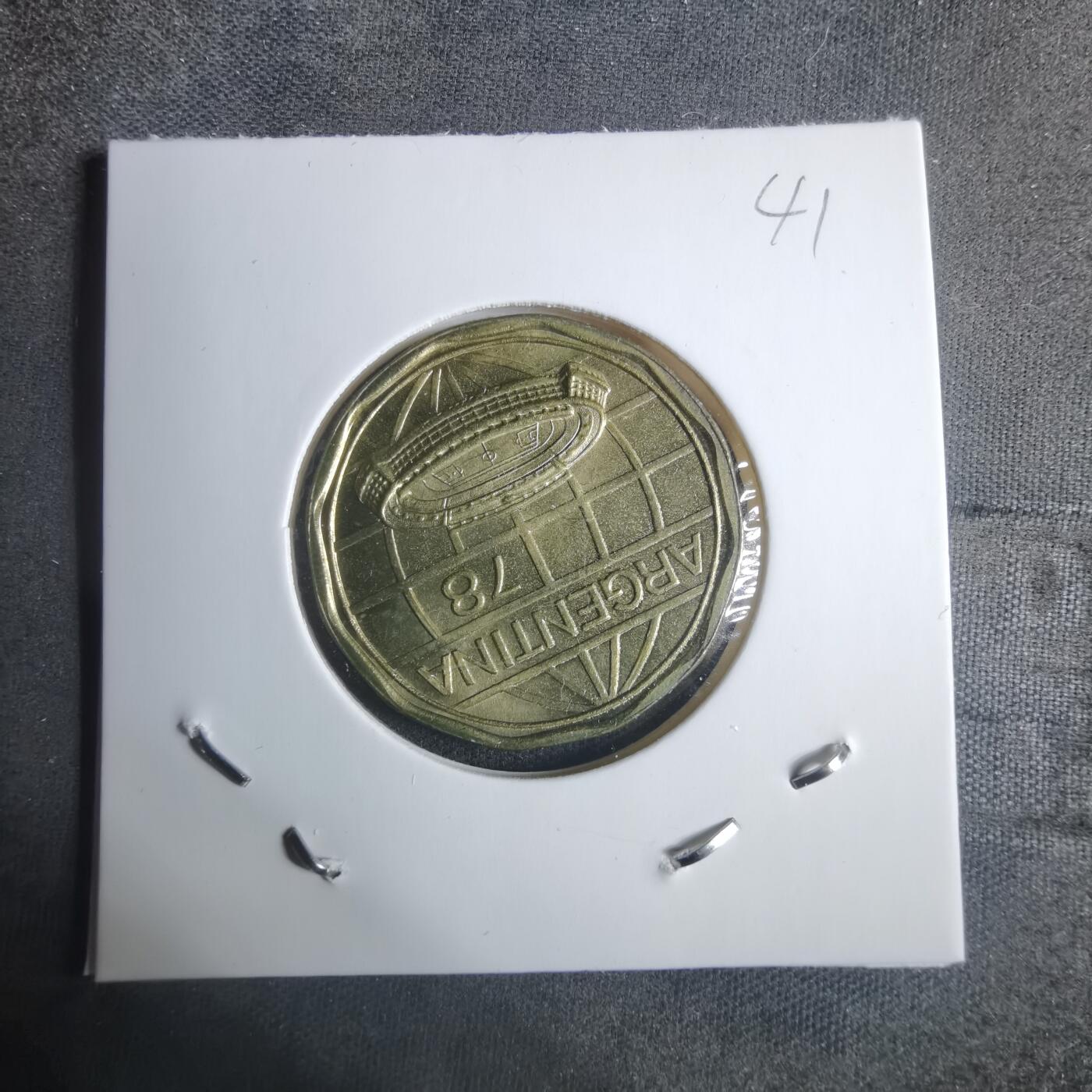 沼泽如烟--第915场 阿根廷1978年100比索纪念币